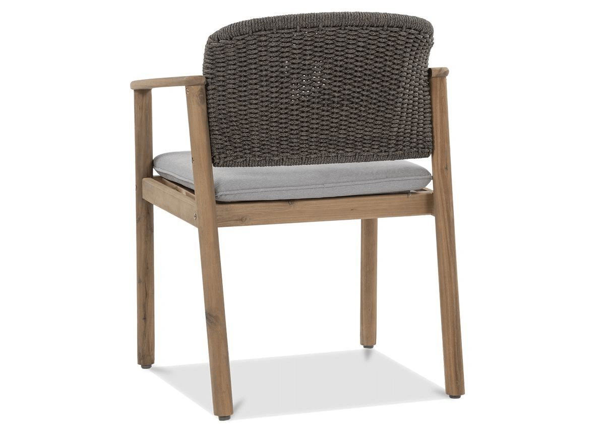 05b761440b94cc065ad0d1fc03e65804