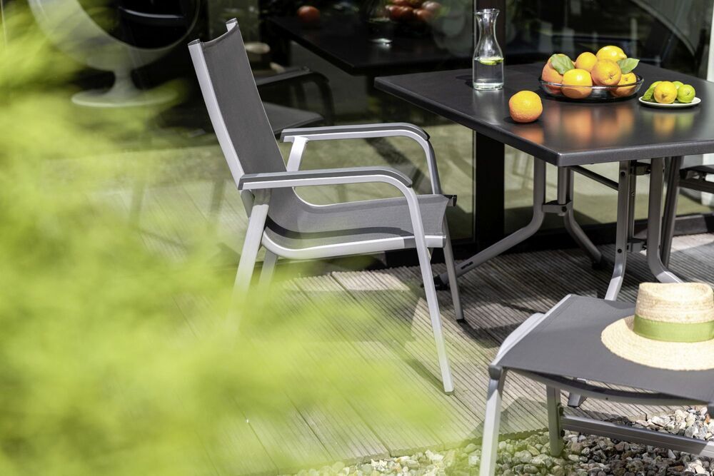 2081f04386ebeecd4c3ea1c597a8da2e