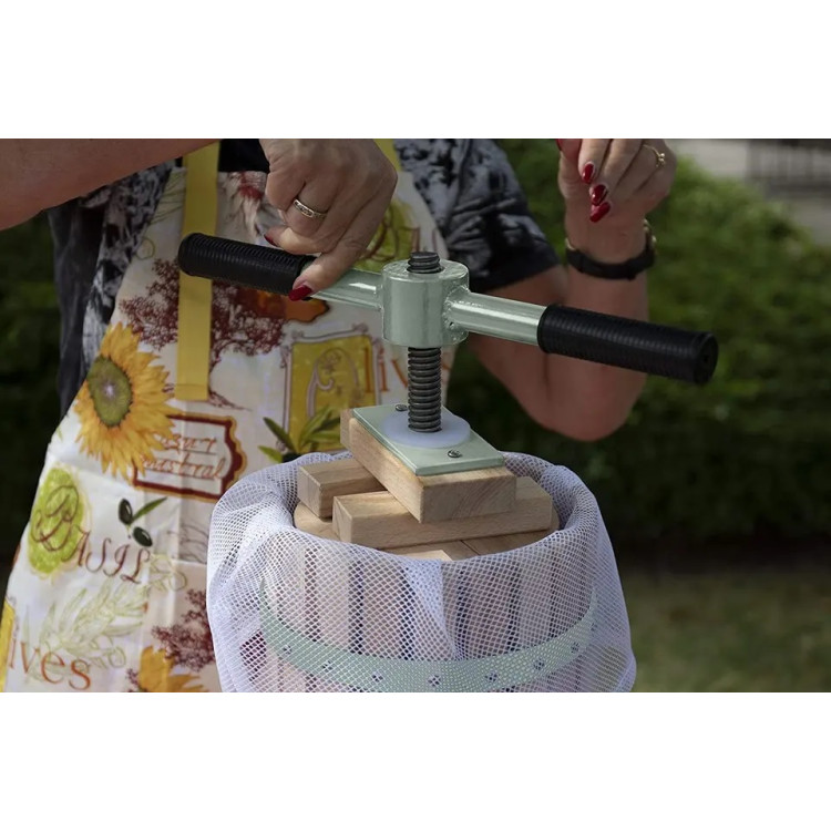 4a6bbad043096db9969437452301037a