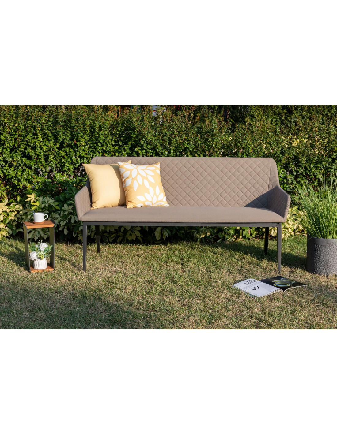 4c093dbd2c426e9b3645c18767618c02