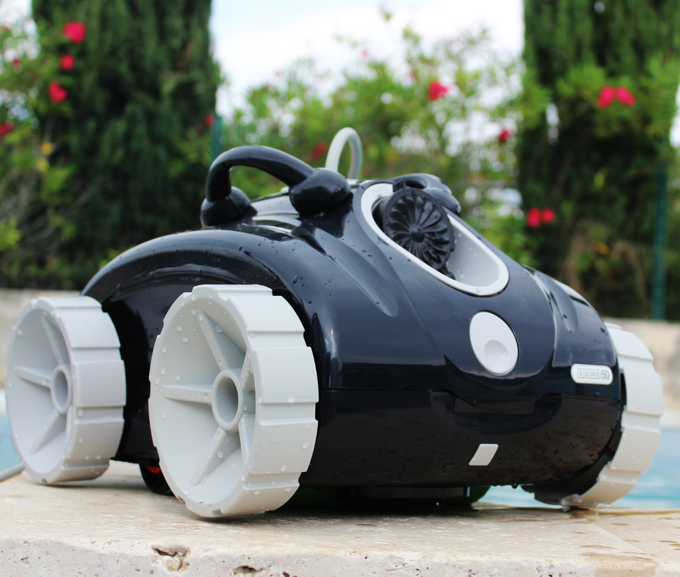 598d9b9b069e24f15d5224f74f8e26d8.49 14 automaticky vysavac planet pool orca 50 pro