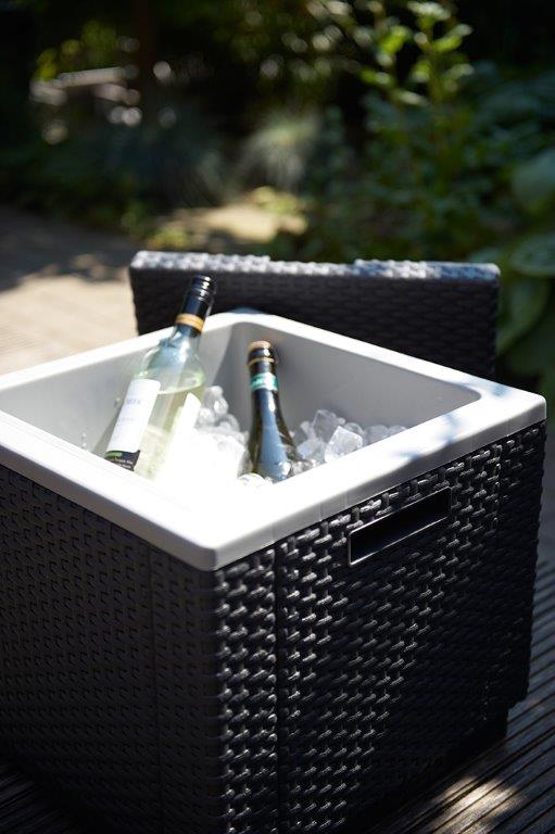 5d05ee85f9a1ac5973426bad96ceedaa.img