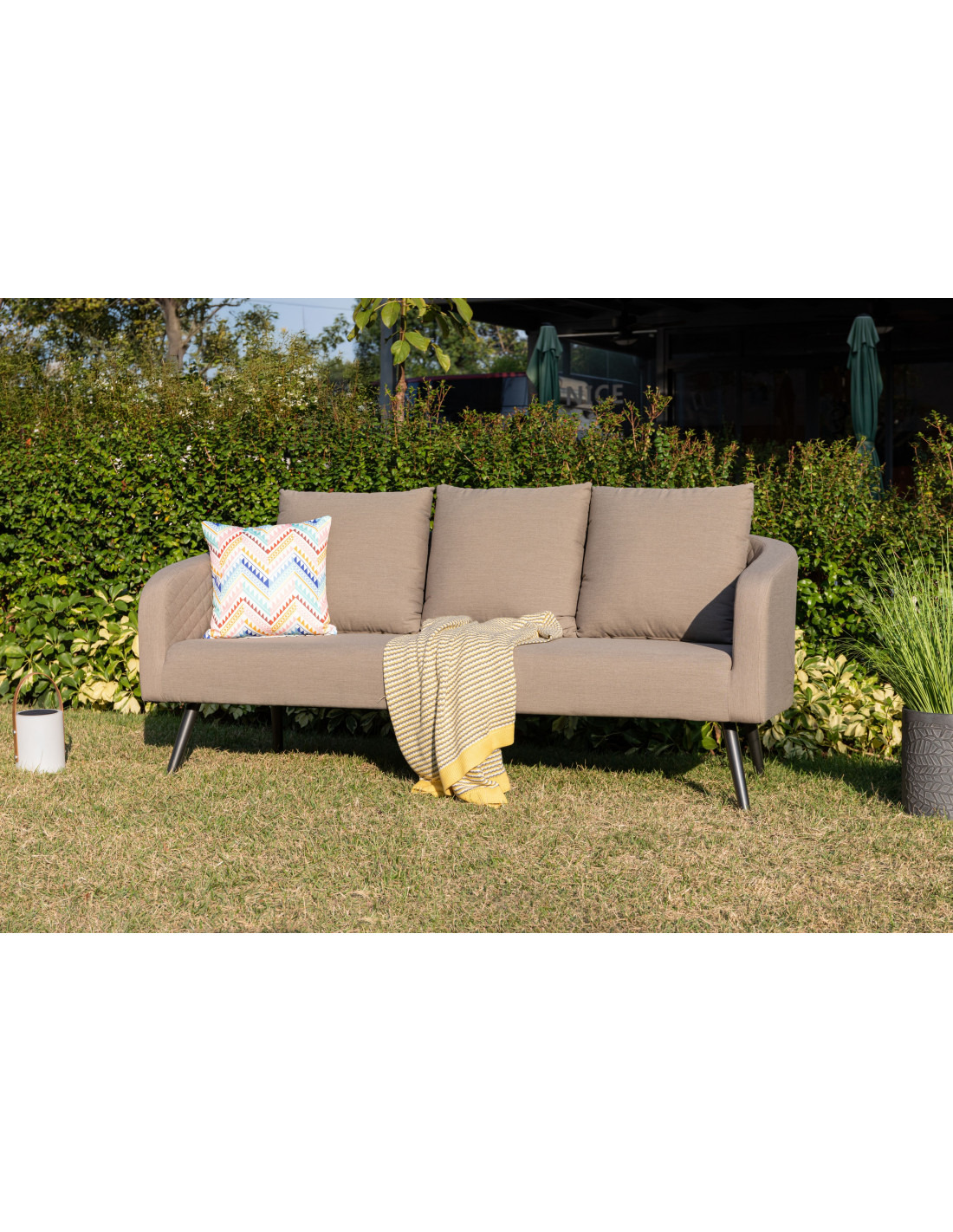 6a8a8179ed508572229b611f57938dd4