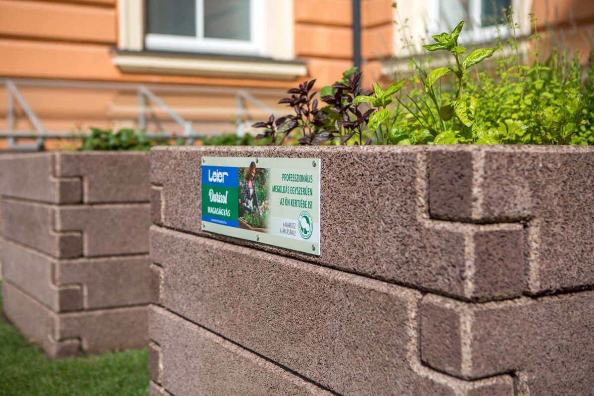 707e08c436d9224216a8d287576dc7d4