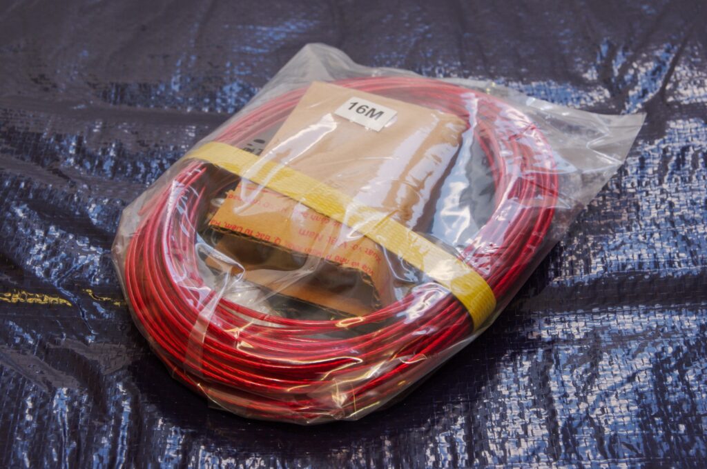 76e45d3833bb4b386f70a027fcf33702.10420010 001