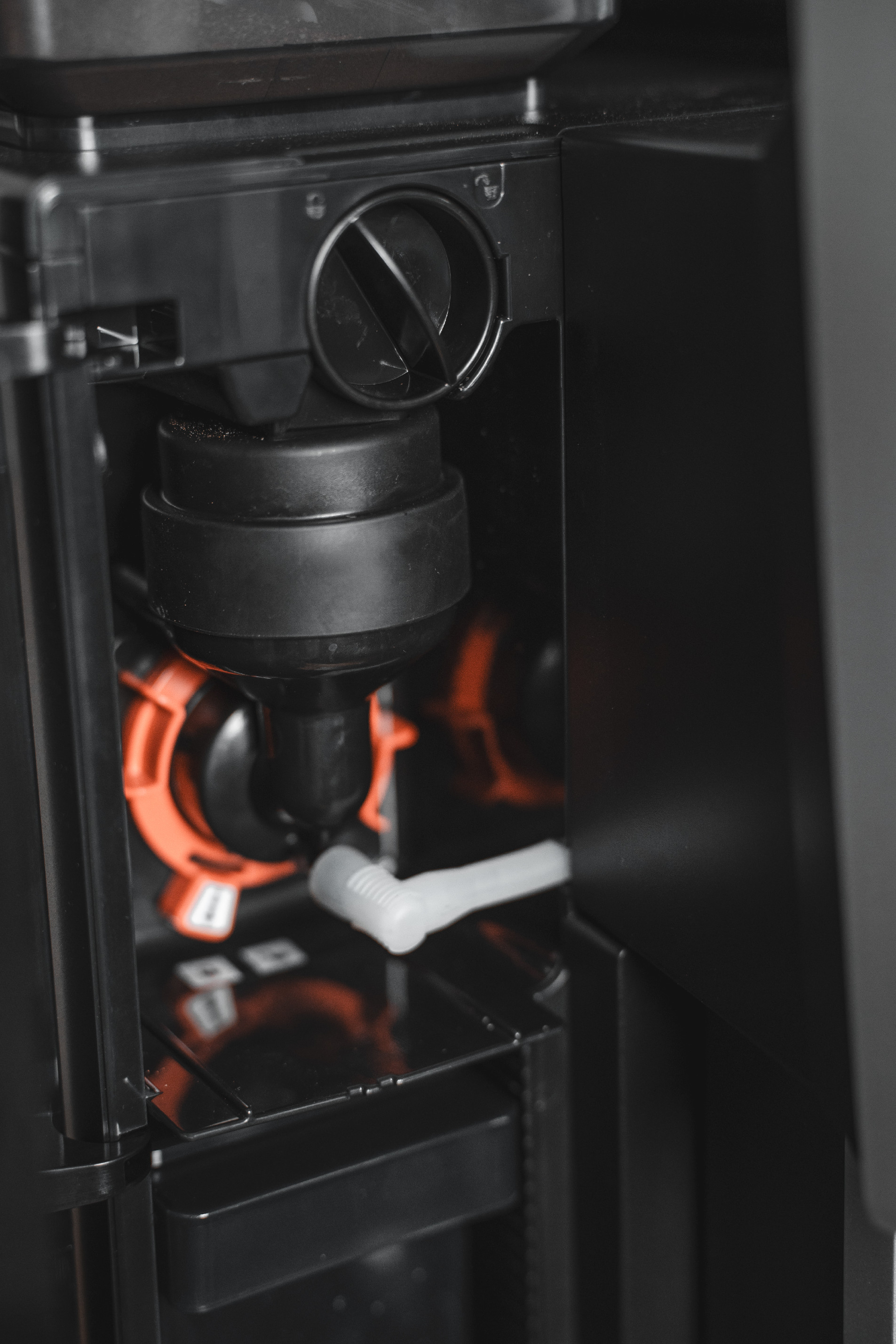 771e732c52ccf574a9e33466bfc6f096.727 9 dr  coffee minibar s1