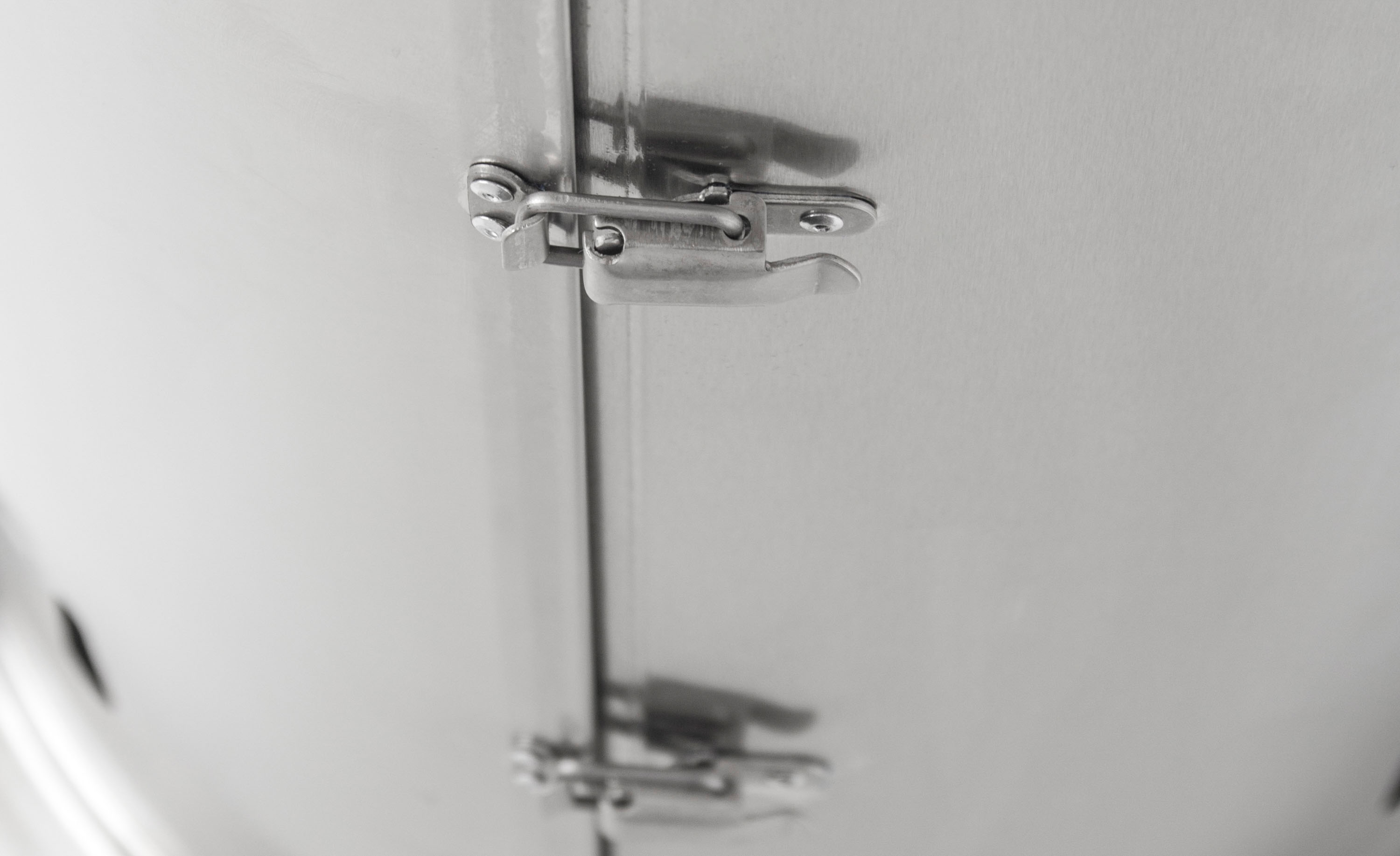 a1b06d3e3f8a43db0fadafb8899e5f37.img