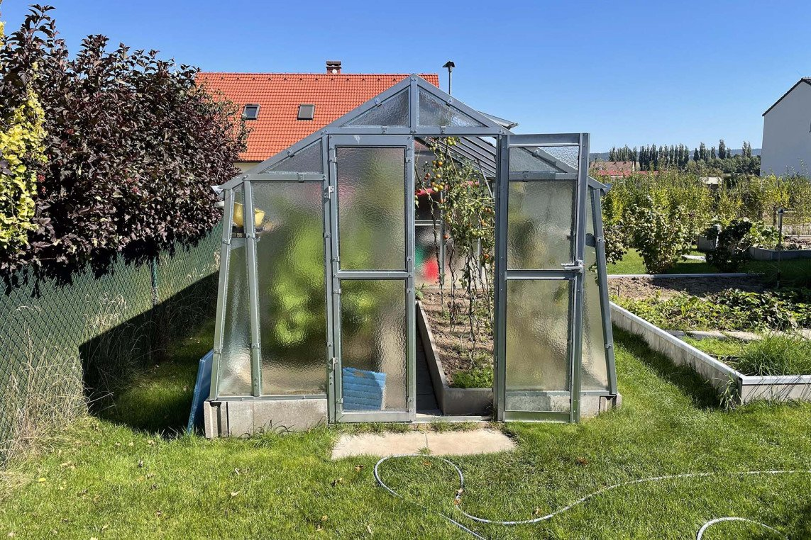 c9ae4059cf925815114ce94b7f80bb52