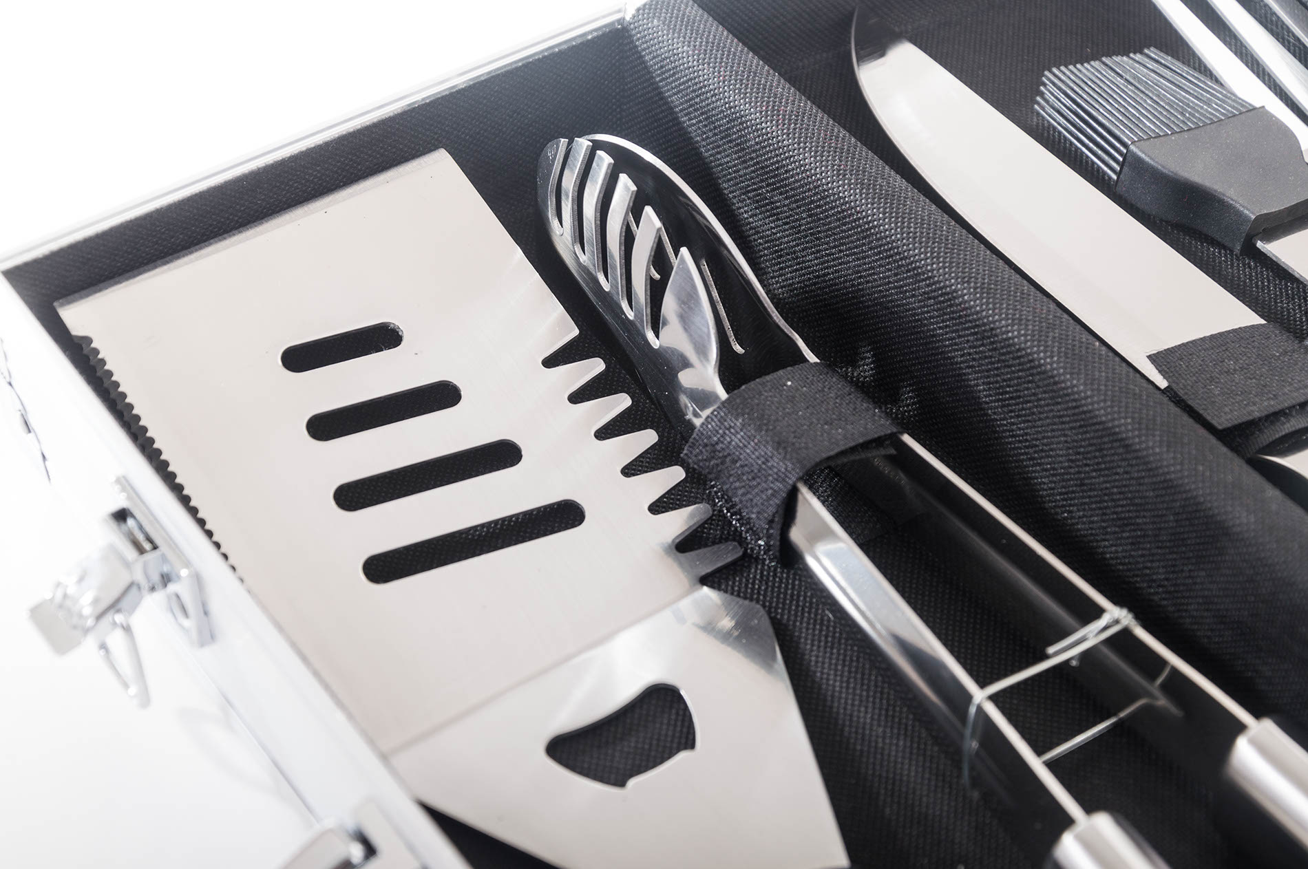 ce48e227835307c54af09bf0644157f3.img