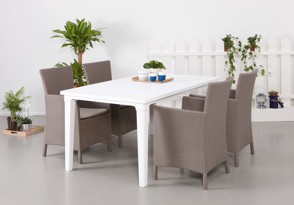 f65225d3493be4638644268128693703